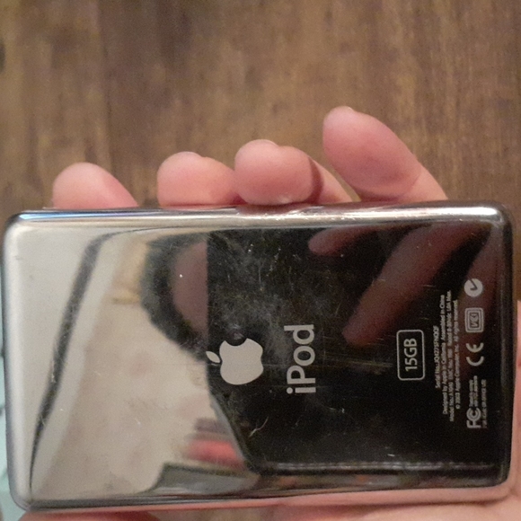 Apple Ipod classic 3rd generation A1040 15G Retired Collectible - Picture 2 of 2